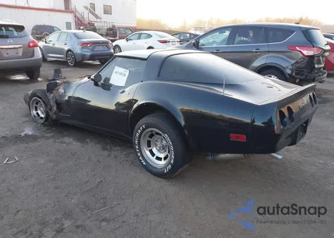 1982 Chevrolet Corvette z USA, uszkodzony, nr VIN 1G1AY8782C5107641